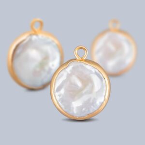 Freshwater cultured pearls for pendants